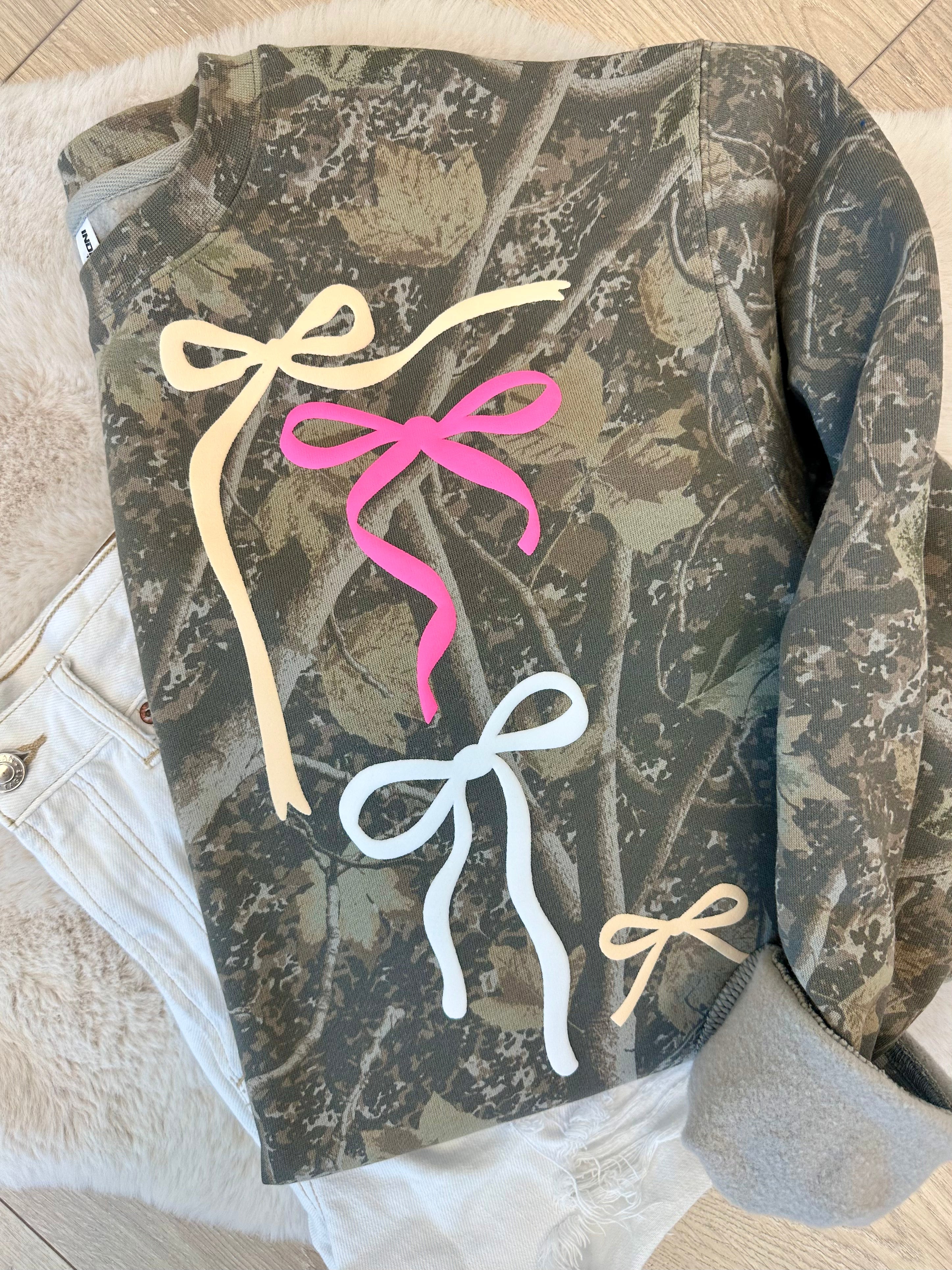 PUFF ‘Bold Bow’ Camo Hideaway Crewneck
