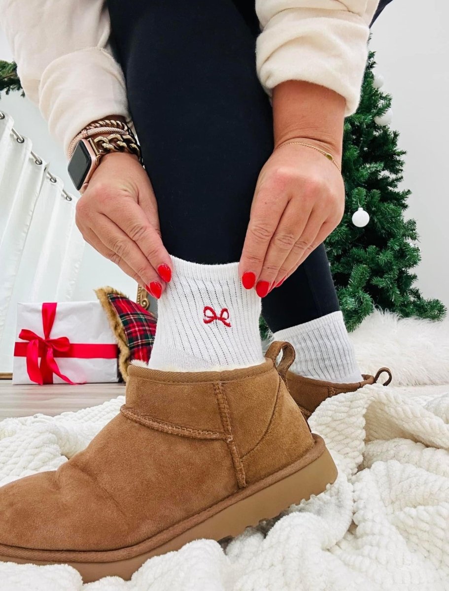 Embroidered Bow Crew Socks